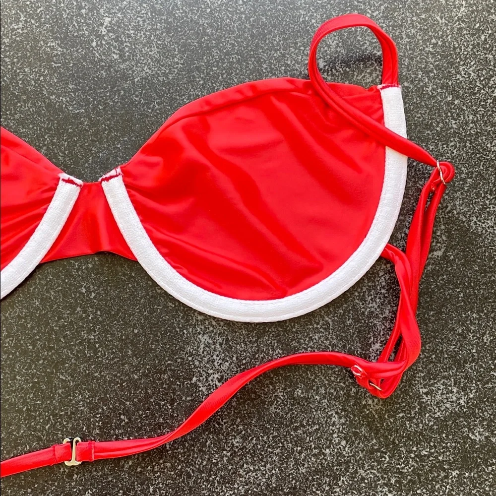 NWT Frankie's Bikinis Maggie Red Bikini Swim Top Size Large (L)